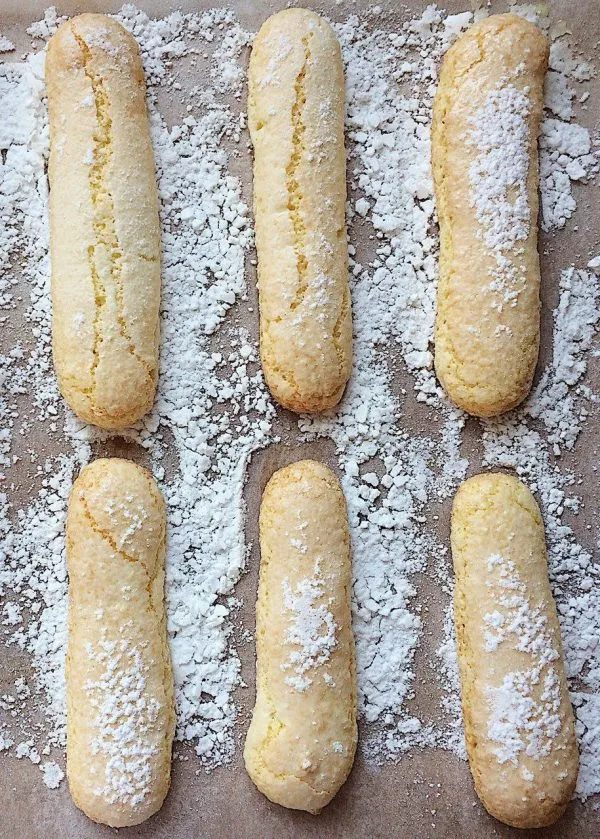 Как приготовить савоярди (дамские пальчики)