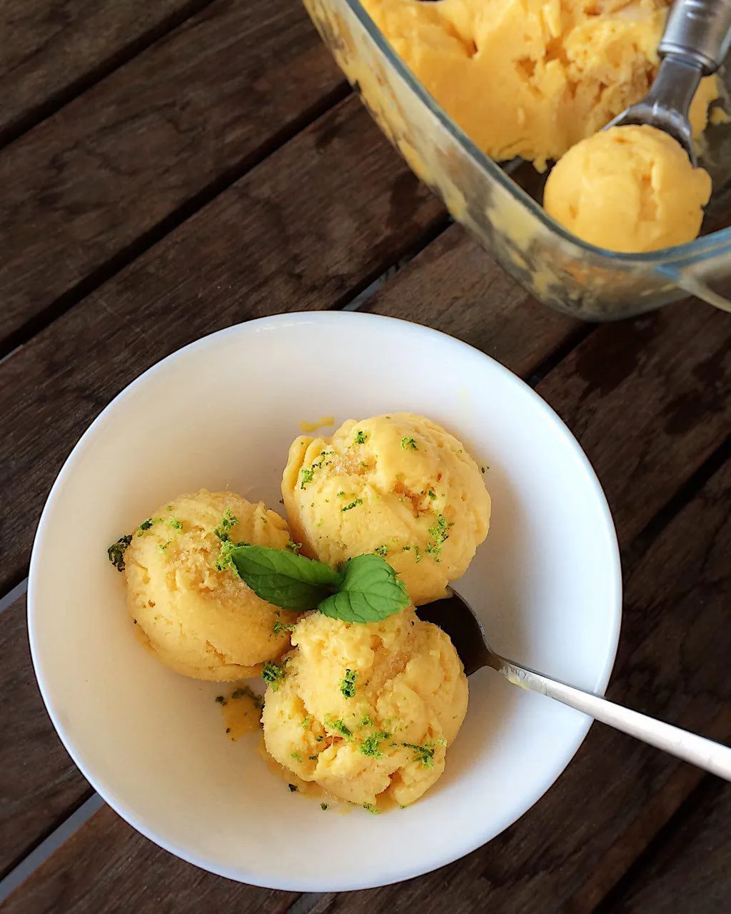 Манговое мороженое